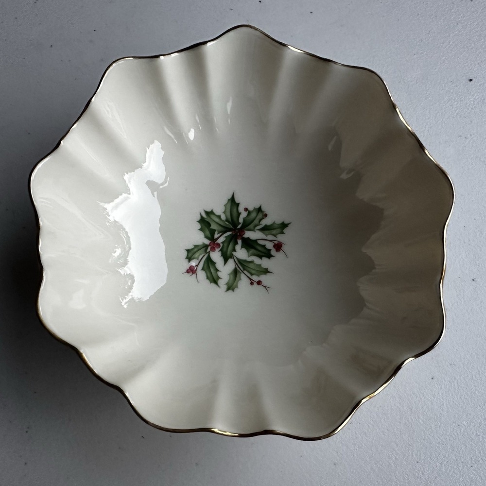 Vintage Lenox Special Holly Candy Nut Dip Bowl Christmas Holiday - 6" Scalloped